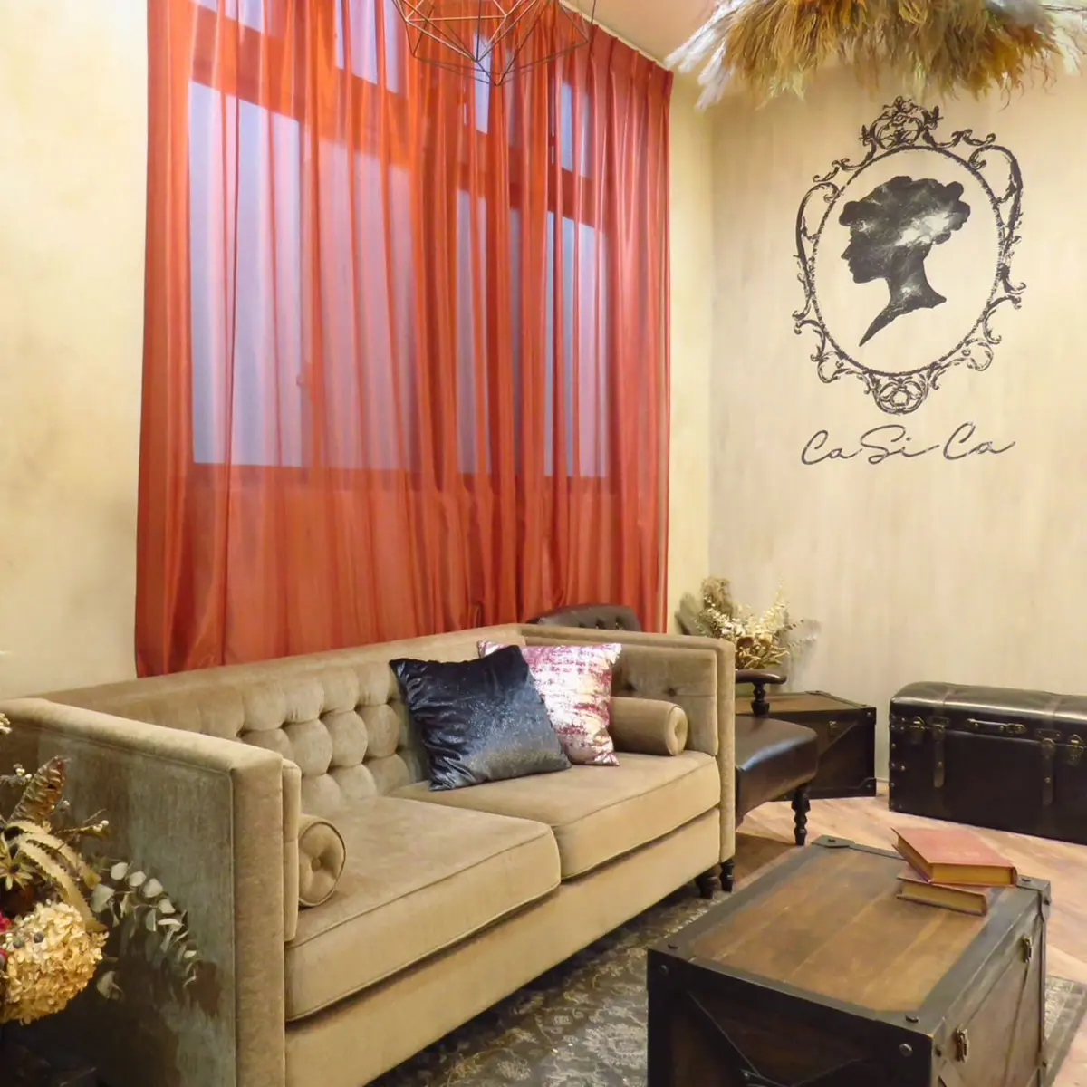 シックで落ち着いた雰囲気の店内